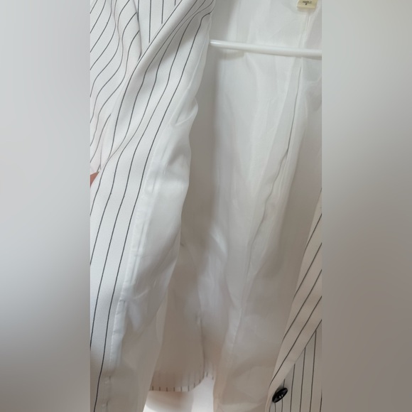 Striped Pinstripe White&Black Blazer Jacket Tailored (fits like a size 4) - Picture 8 of 9